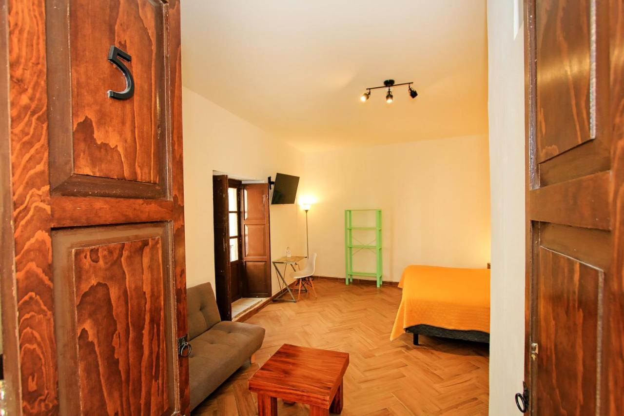 Hotel Universidad Γκουαναχουάτο Εξωτερικό φωτογραφία