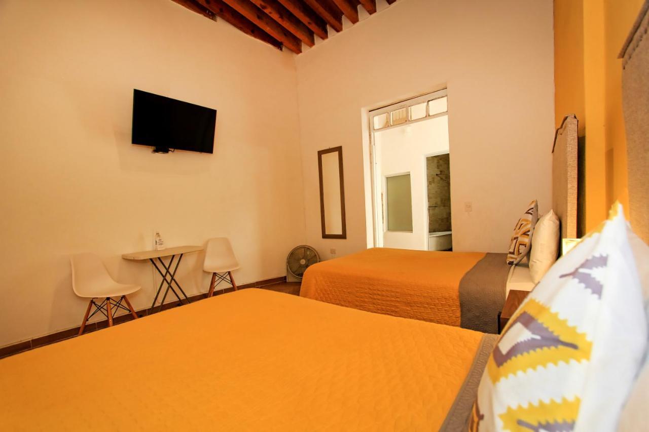Hotel Universidad Γκουαναχουάτο Εξωτερικό φωτογραφία